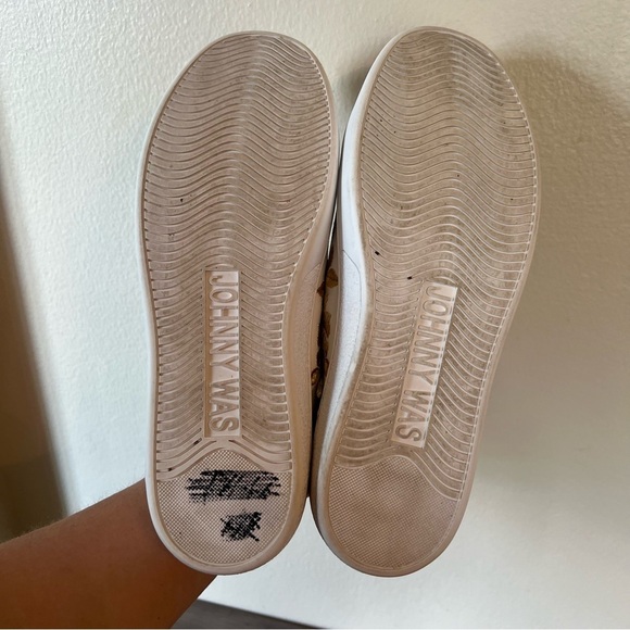 Johnny Was Vixie Floral Low Top Sneaker Embroidered Boho Metallic Size 9 - Picture 10 of 10